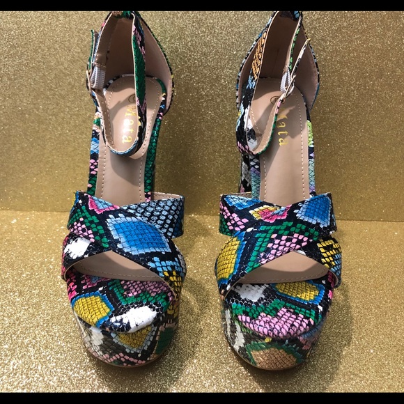 NWB 5โ colorful snakeskin heels - Picture 3 of 5